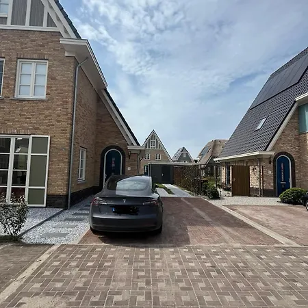 House With Garden In Amsterdam *