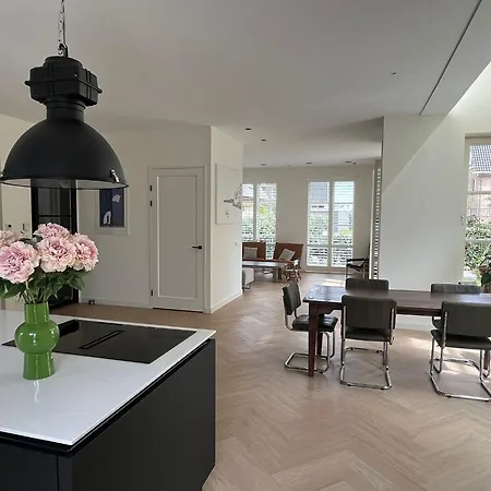 House With Garden In Amsterdam Holiday home