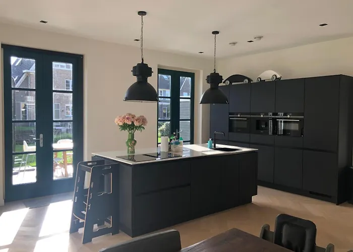 House With Garden In Amsterdam Vakantiehuis *