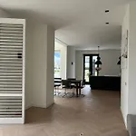 Ferienhaus House With Garden In Amsterdam